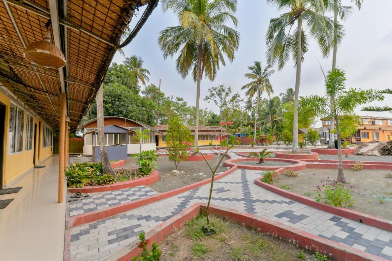 Oyo 5237 Island Lake Resort Alappuzha Exterior foto