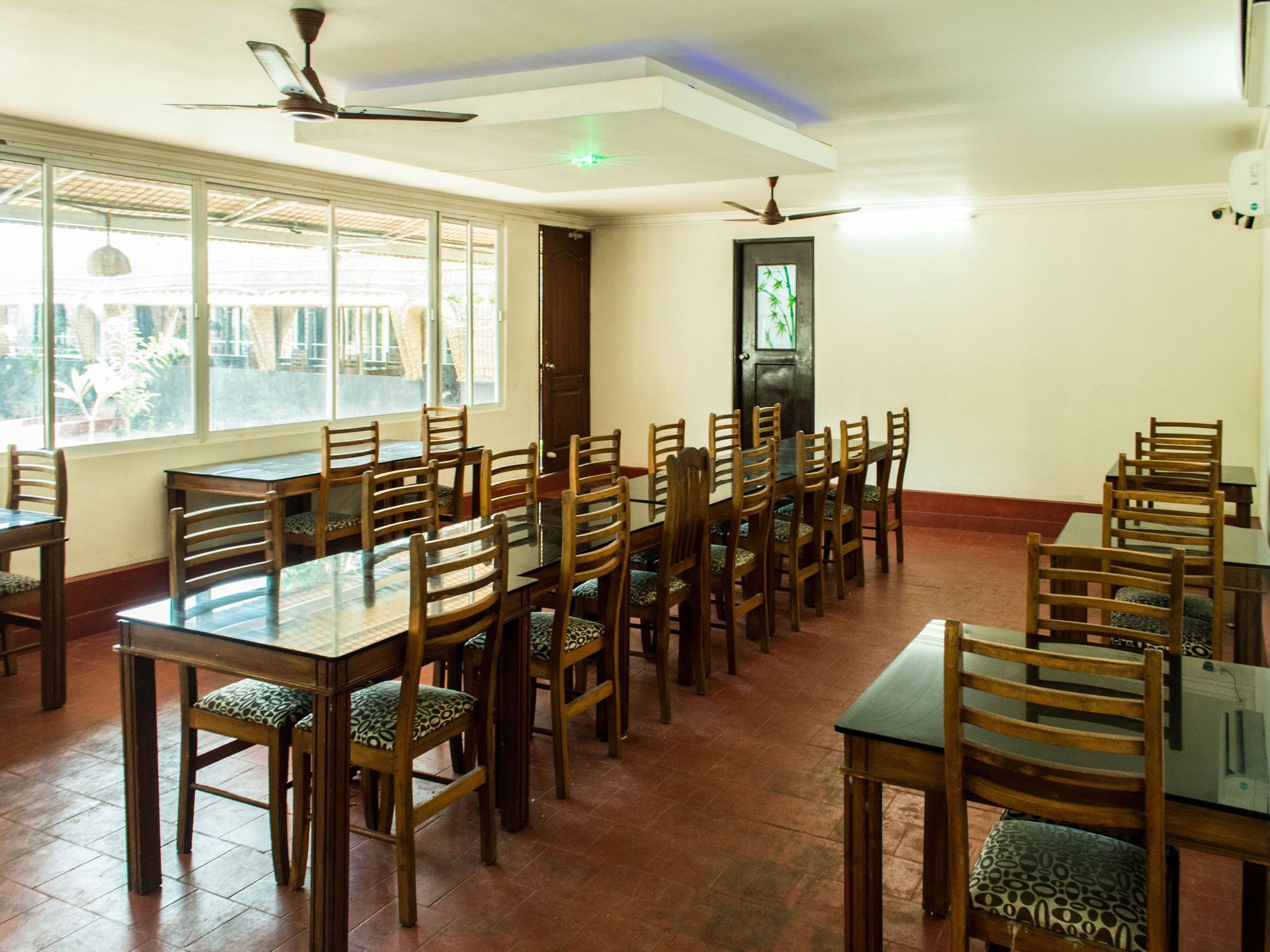 Oyo 5237 Island Lake Resort Alappuzha Exterior foto